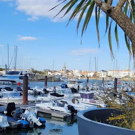 Les Pieds Dans L'eau