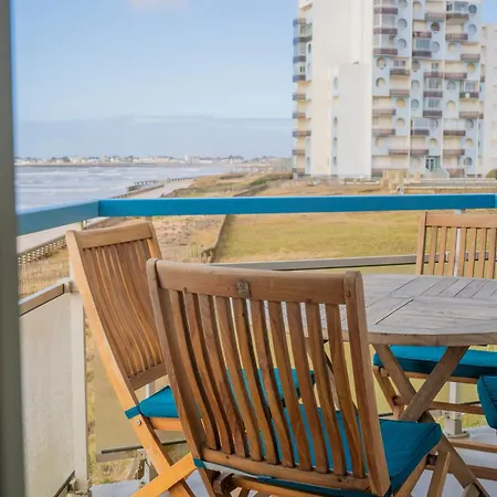 Les Pieds Dans L'eau *