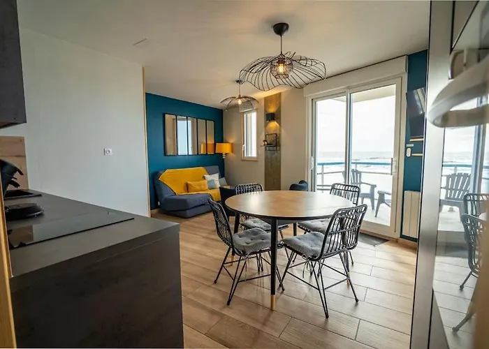 Les Pieds Dans L'eau * Saint Gilles Croix de vie