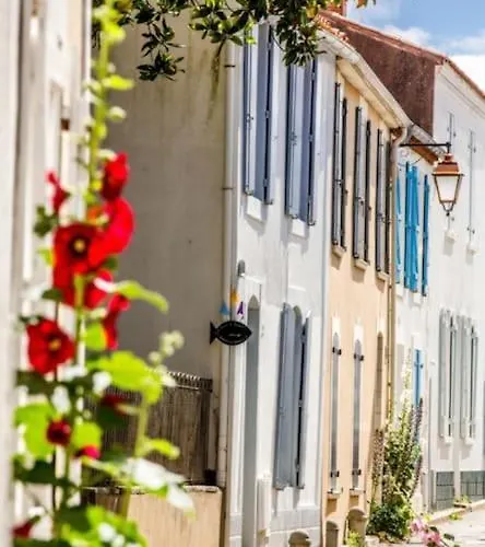 Les Pieds Dans L'eau Saint Gilles Croix de vie